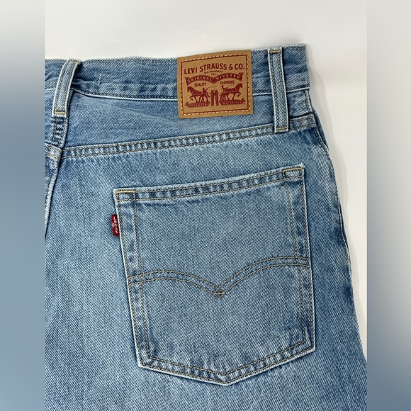 Size 31 Women’s Levi’s Jeans #1847 - Picture 5 of 13